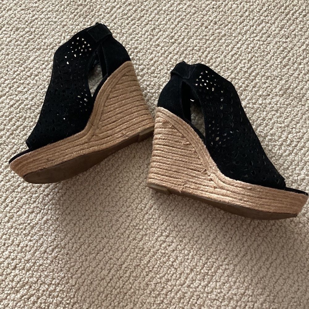 Marc Fisher Black Wedge Heels Espadrilles Sandals Rope Shoes Size 8 LIKE NEW